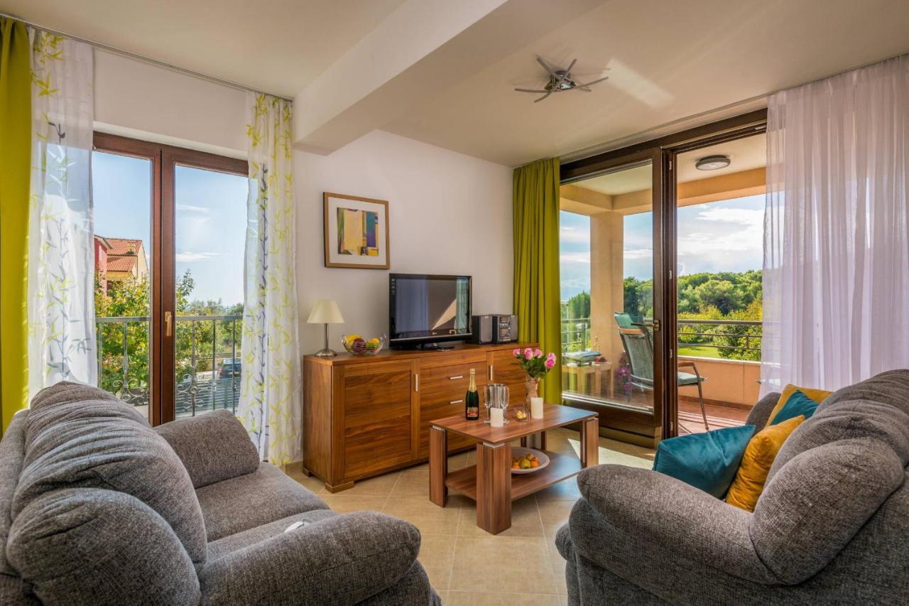 Apartment Carpe Diem Premantura Bagian luar foto