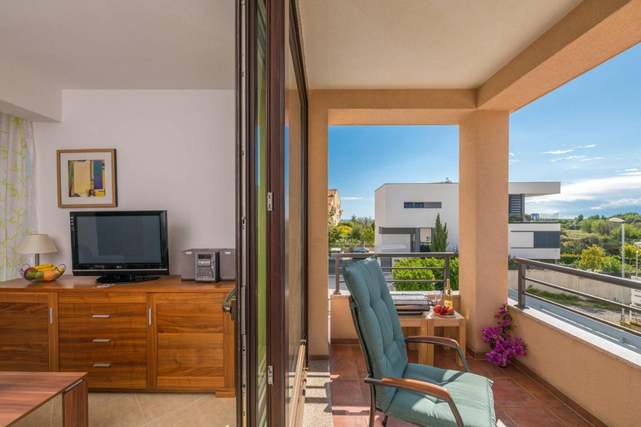 Apartment Carpe Diem Premantura Bagian luar foto