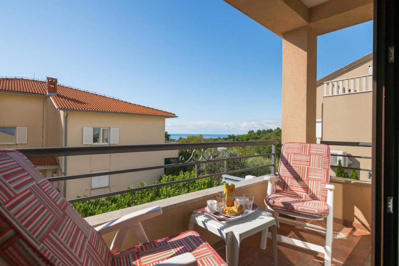 Apartment Carpe Diem Premantura Bagian luar foto