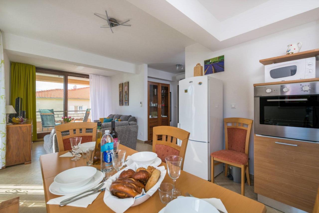 Apartment Carpe Diem Premantura Bagian luar foto